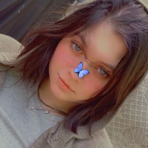 Meet your Posher, Lydia